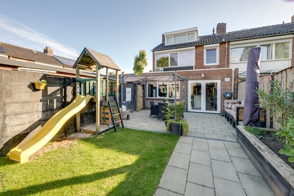 102_FUNDA_STRIJENSTRAAT 13_RIJEN.jpg